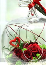 Dekoratif Camda Kırmızı Güller